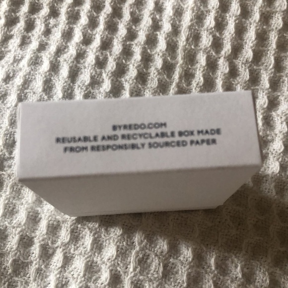 Byredo Super Cute Mini White Paper Gift Box W/Sticker Closure / Used Once - Picture 5 of 5
